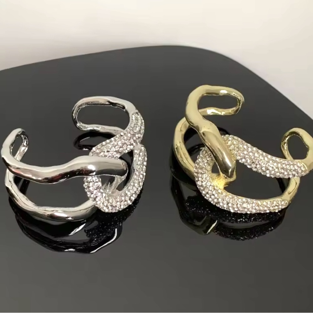 Interlocked Cuff Bracelet Pave’ Crystal Chunky Gold Alexis Bittar STYLE JA17 - Picture 7 of 7